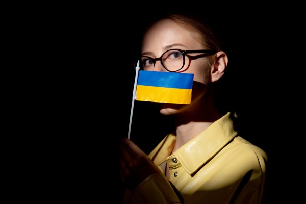 Скільки українців говорять вдома державною мовою? Результати опитування