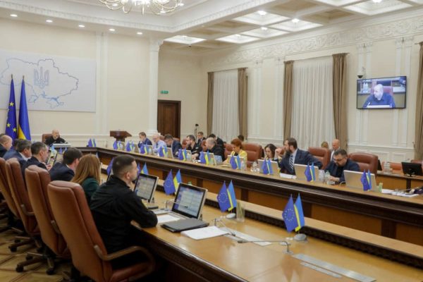 Разумков збирає голоси за відставку уряду Шмигаля