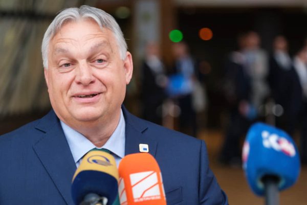 Орбан переконує, що Україні “не світить” вступ до ЄС, бо її “не можна” брати в НАТО