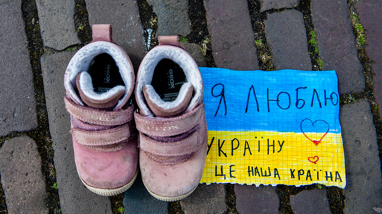 Британія наклала санкції на причетних до депортації українських дітей росіян, серед них мати Кадирова