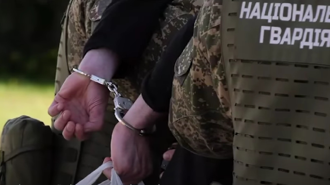 Україна передала Литві російського матроса, який причетний до воєнних злочинів