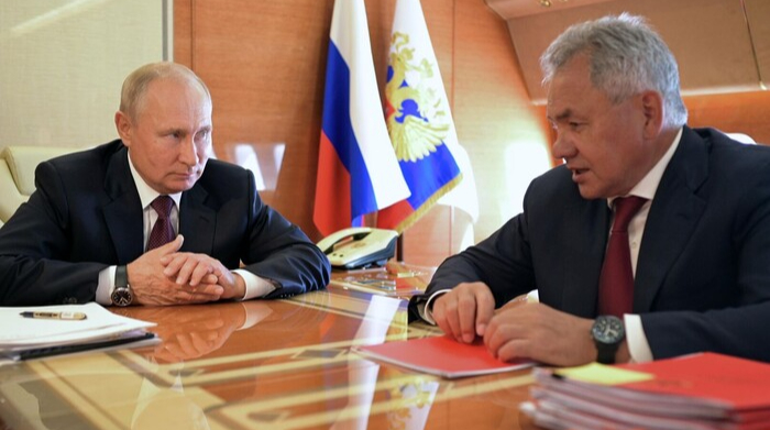 Путін і Шойгу хочуть залучити добровольців до захисту небезпечних об’єктів у Росії