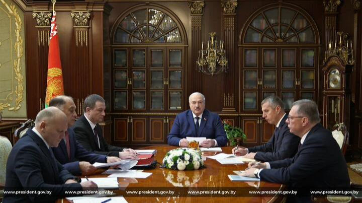 Лукашенко заявив, що готовий до “великої угоди” зі США, а Україна має бути незалежною і не становити загрози