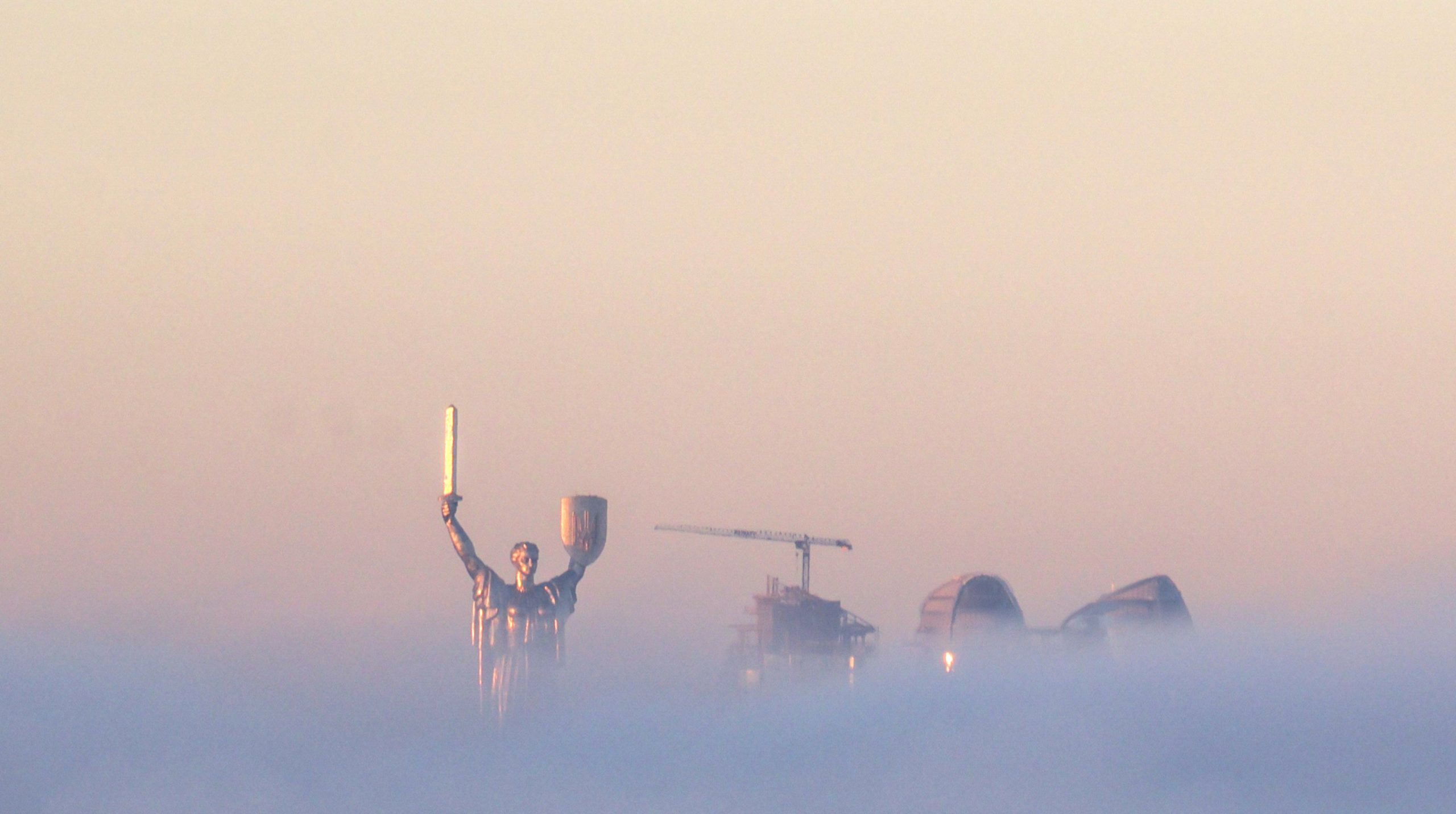 Найближчі дні в Україні будуть теплими: без дощів, але з туманом