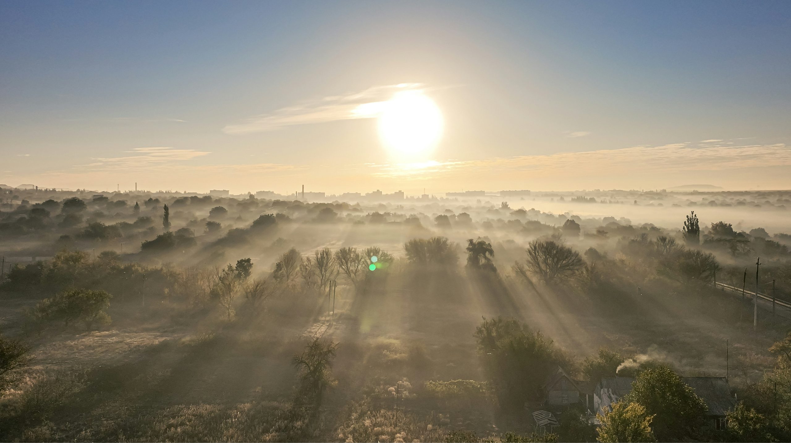Синоптики дали прогноз на вихідні: від 16° тепла до мокрого снігу