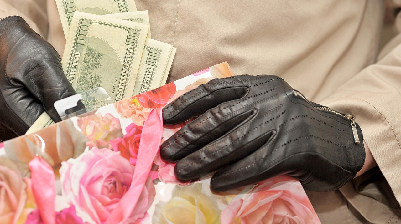 Дві третини українців вважають, що корупції стало більше з лютого 2022 року – КМІС