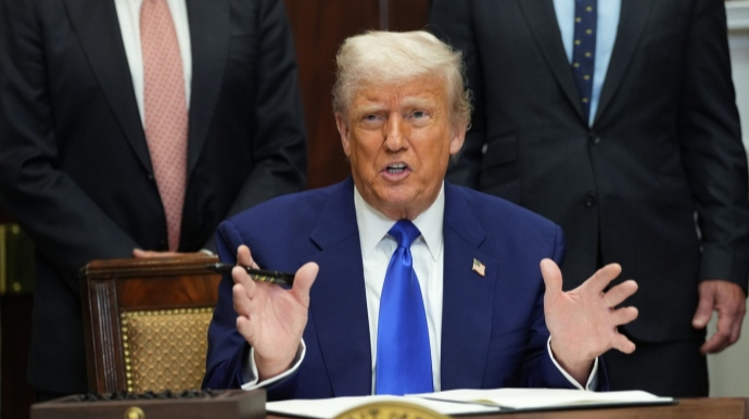 Трамп узяв на кпини оборону Гренландії: “Це дві собачі упряжки”