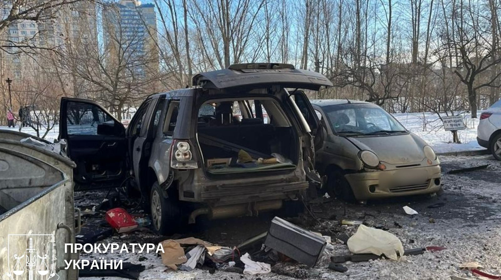 На столичній Оболоні підірвали авто: поранений військовий, поліція розслідує теракт