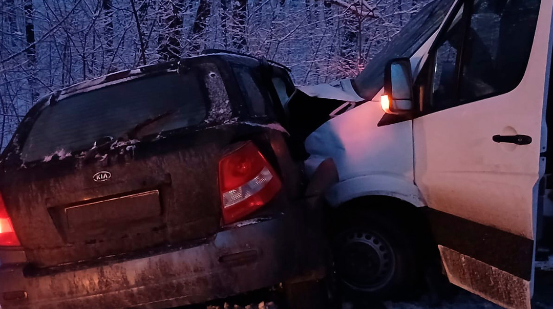 У ДТП на Харківщині постраждали 18 людей