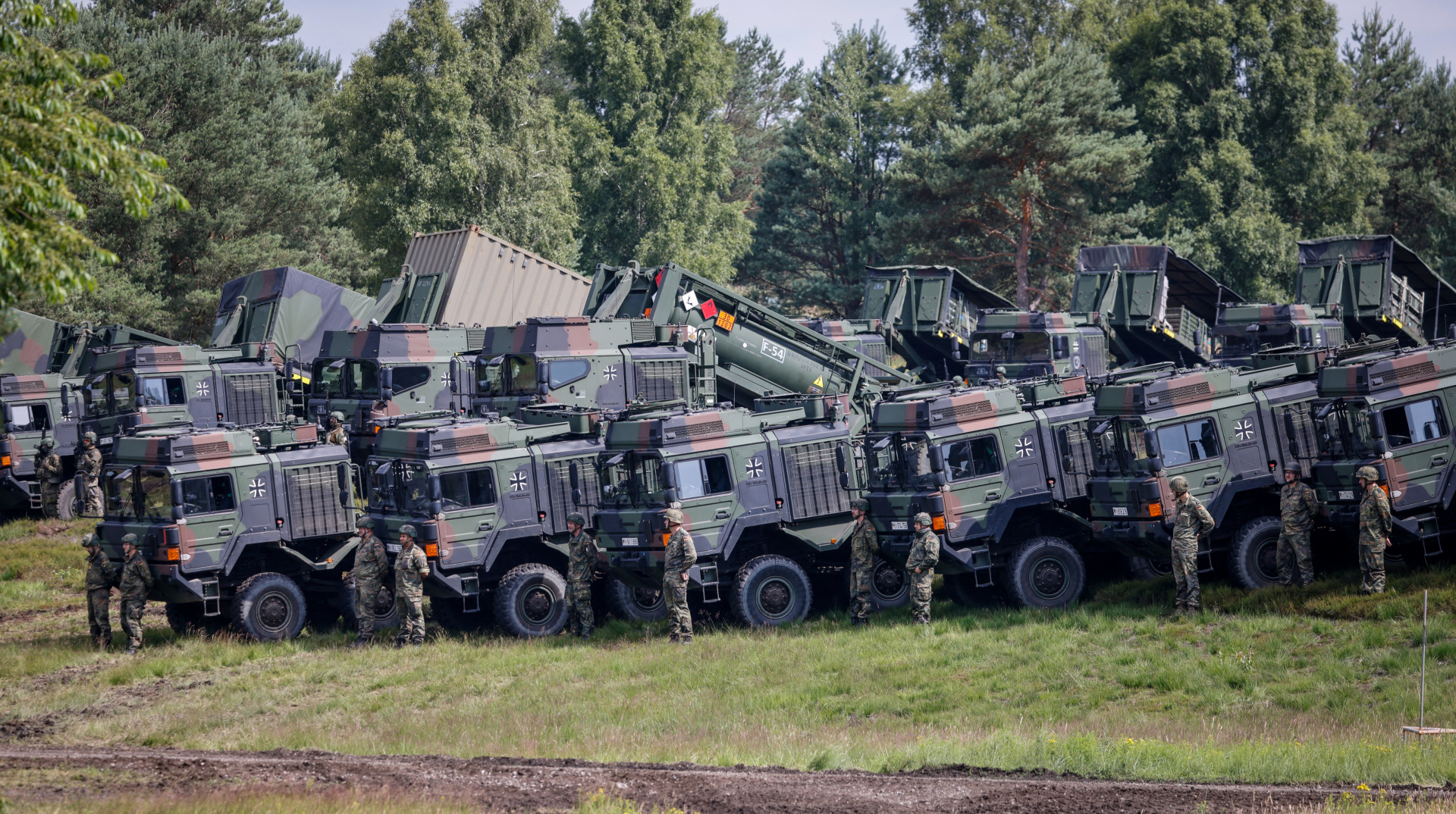 Німецькі політики – за участь Бундесверу в потенційній місії в Україні