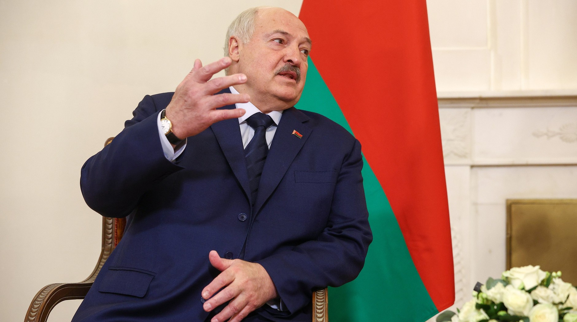 Лукашенко заявив, що Трамп кличе його на Раду миру, але він не поїде