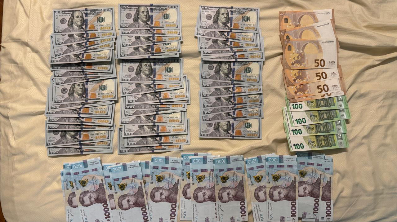 ДБР викрило схему: військовий та ексдепутат продавали “непридатність” до служби