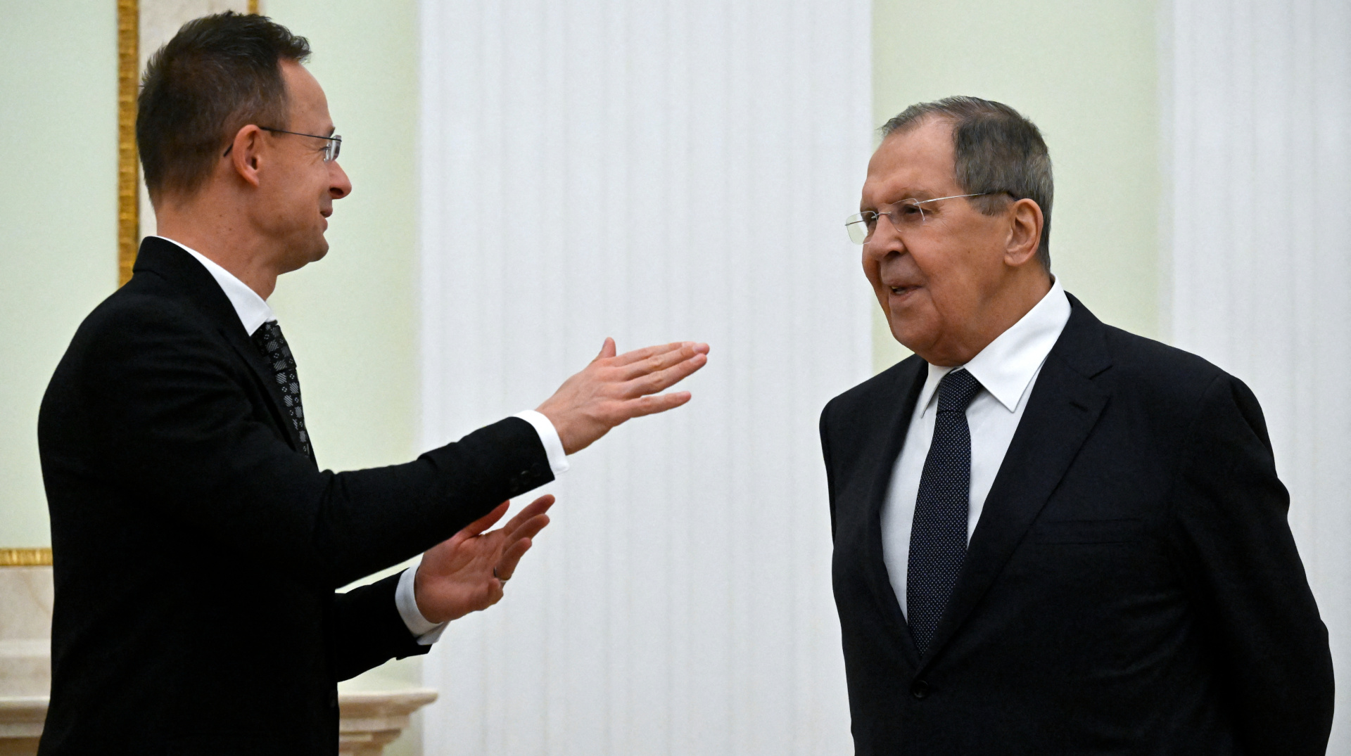 Сійярто підтвердив, що зідзвонюється з Лавровим під час закритих засідань ЄС